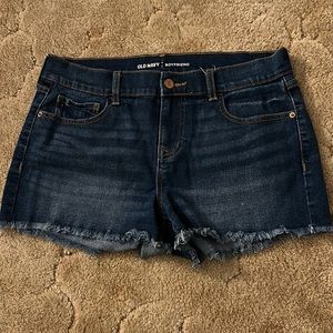 Old Navy darker wash boyfriend denim shorts size 6 regular